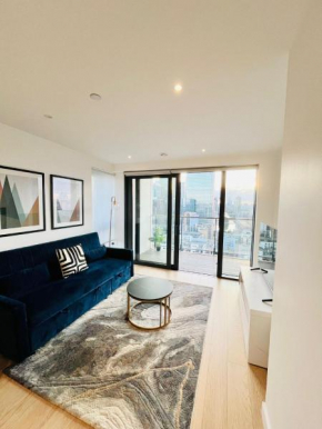 Chic Apartment - Ideal for Business Stays Steps to Tube